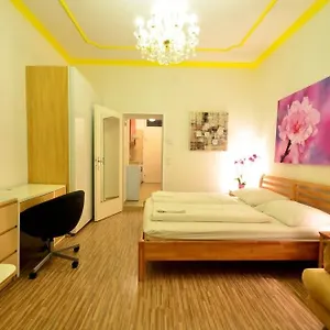 Aparthotel Ajo - Messe Flat - Self-check-in, Vienna